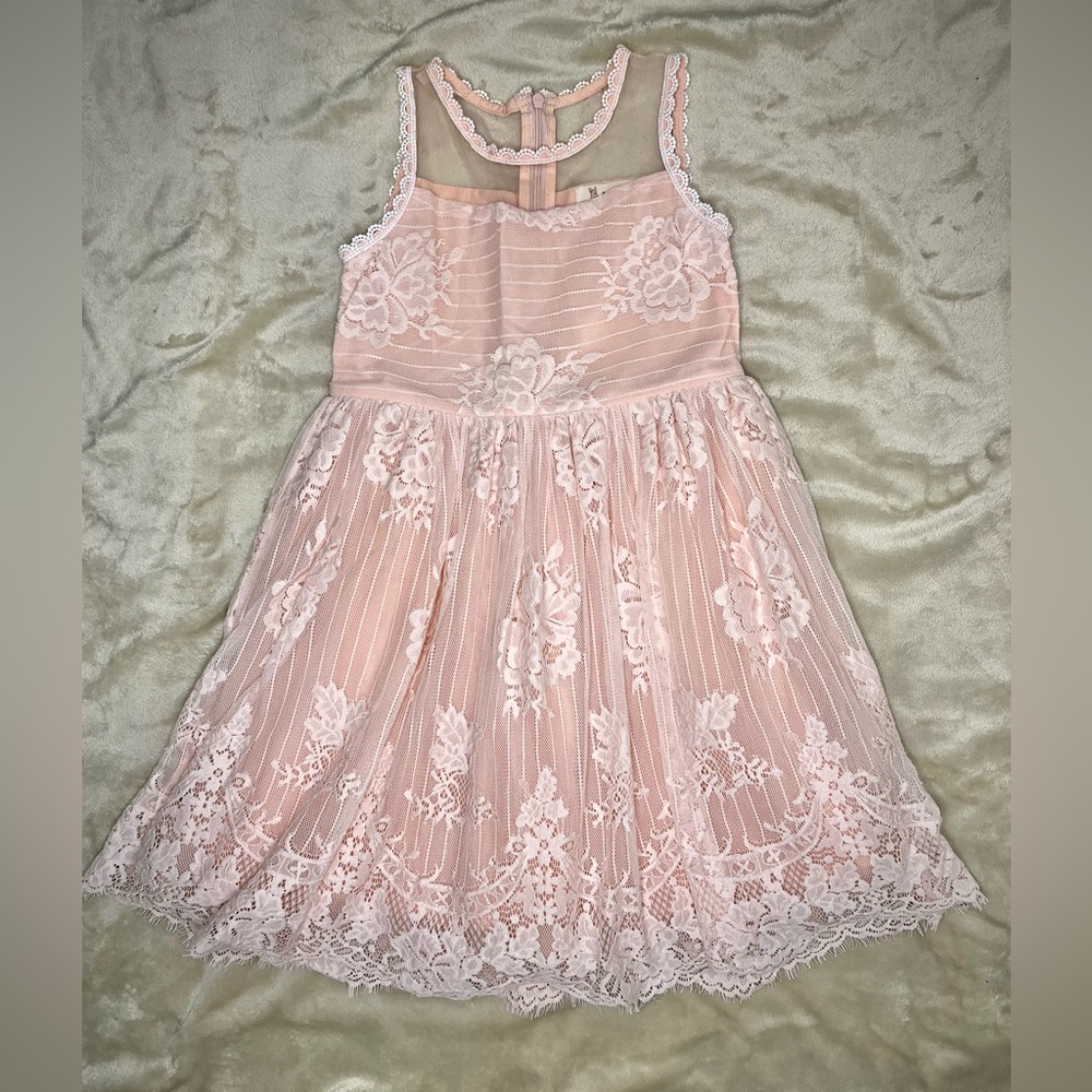 Girls special occasion dress with pink lace and tulle size 8.
